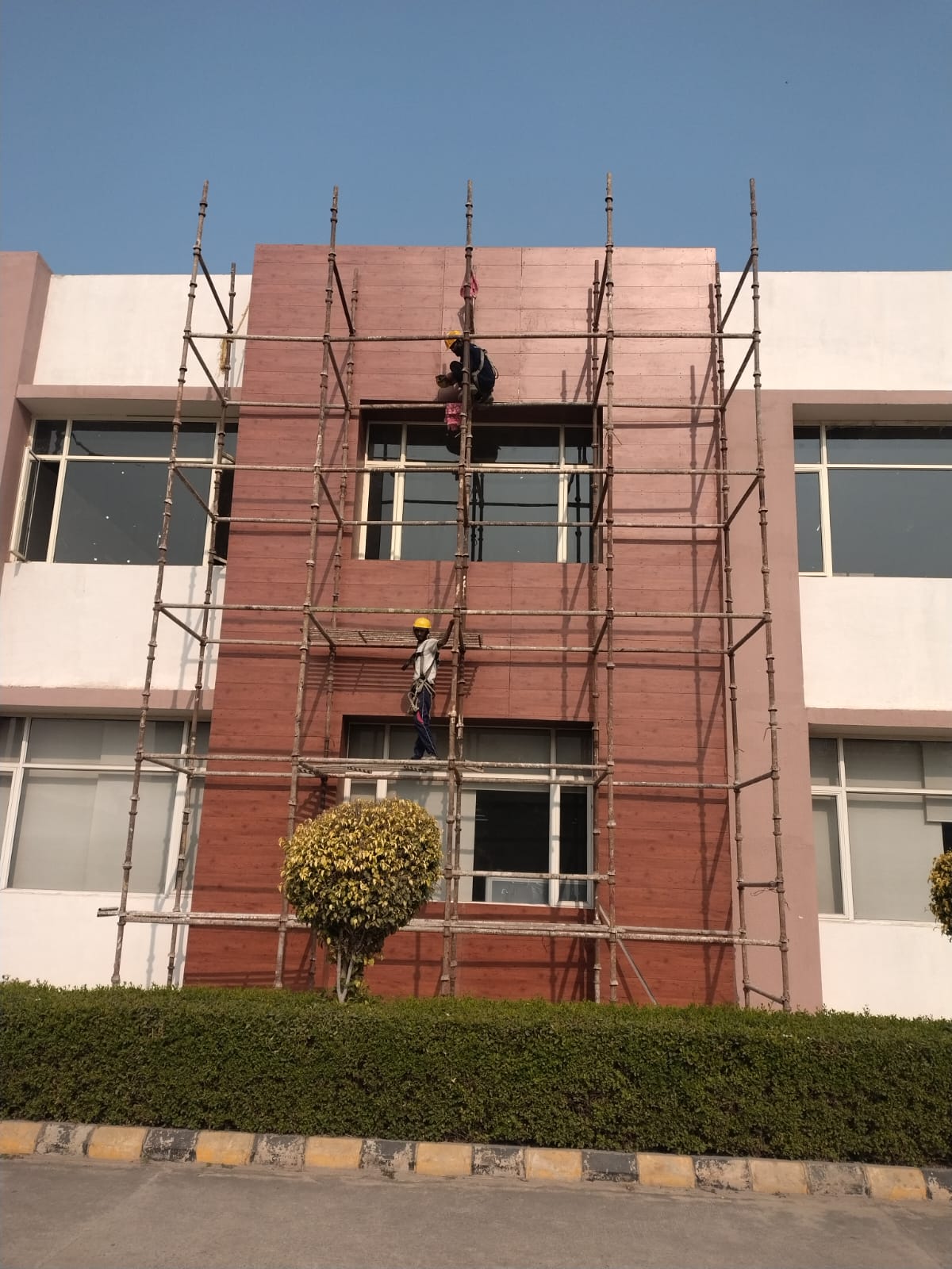 Admin building and R&D lab construction at Greater Noida UP by RSMD Infratech for DS Group Dharampal Satyapal