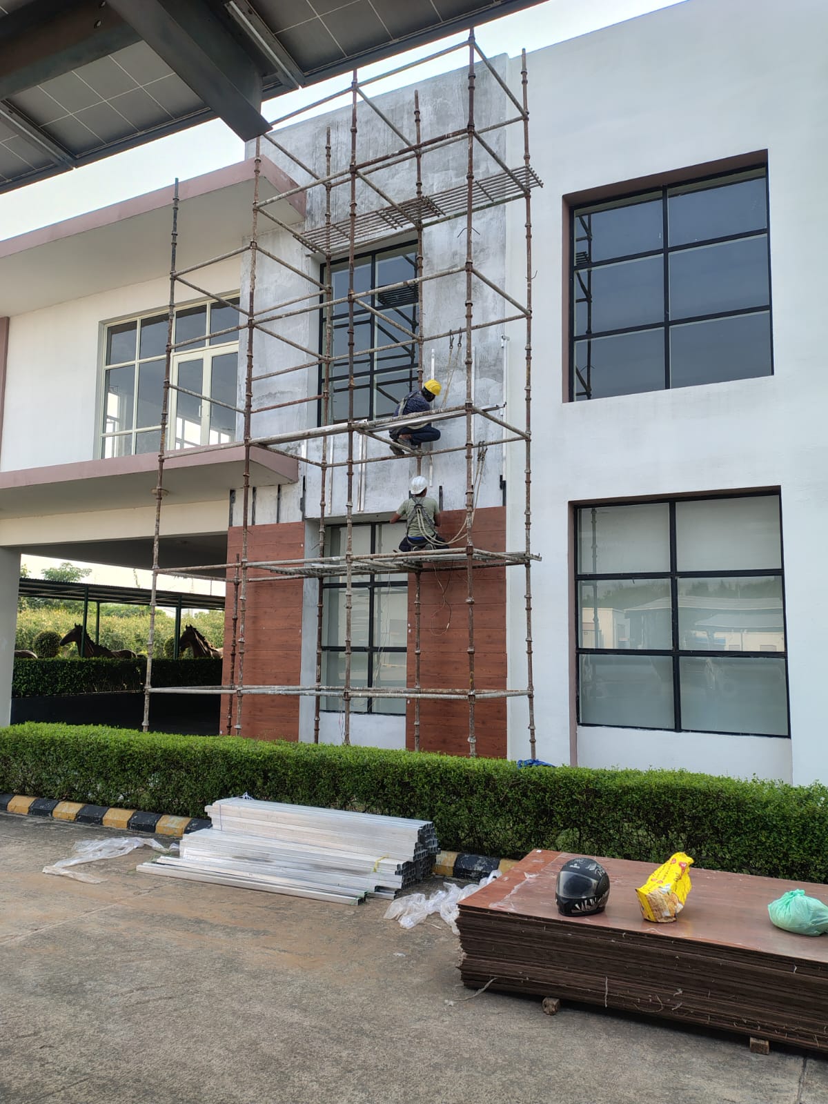 DS Group admin block civil construction at Greater Noida Uttar Pradesh by RSMD Infratech
